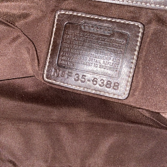 Vintage Authentic Coach No. F35-6388 signature jacquard Soho flap bag - Picture 8 of 9